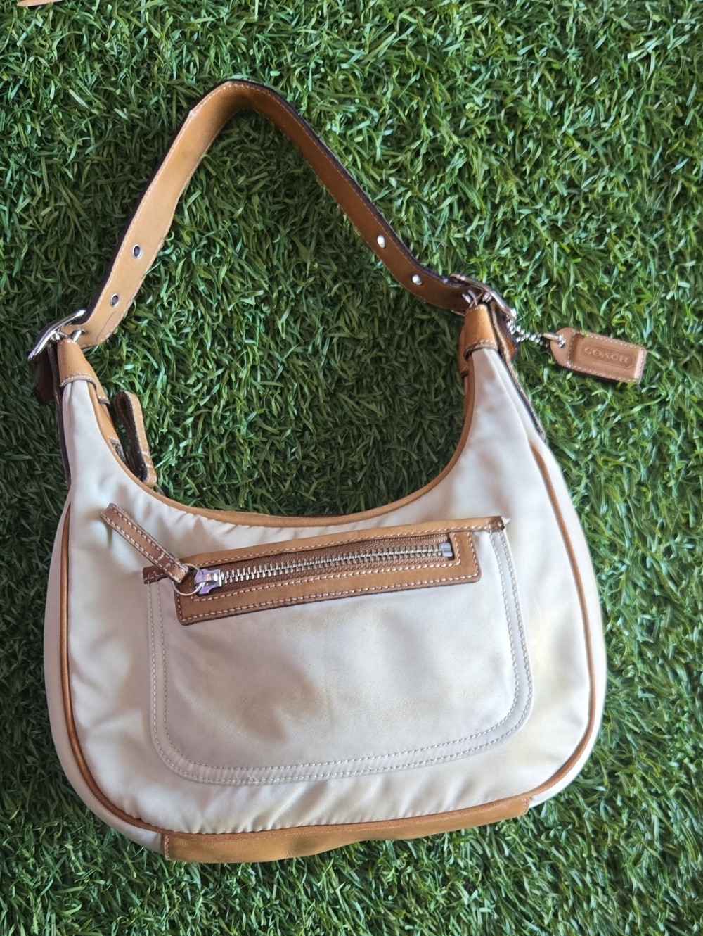 COACH Vintage Y2K Hobo Bag – Beige & Tan – Style No. M32-4449